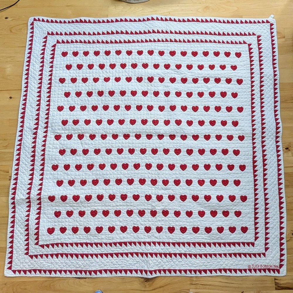 Classic 1999 JUDI BOISSION Heart Quilt/Wall Hanging/Throw